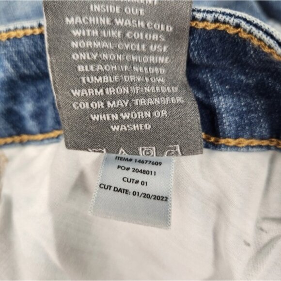 Torrid Size 18 Jean Shorts Mid Rise 3.5‎ Inseam. $45.50 Retail - Picture 5 of 6